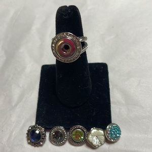 Snappy ring silver tone with 5 snappys